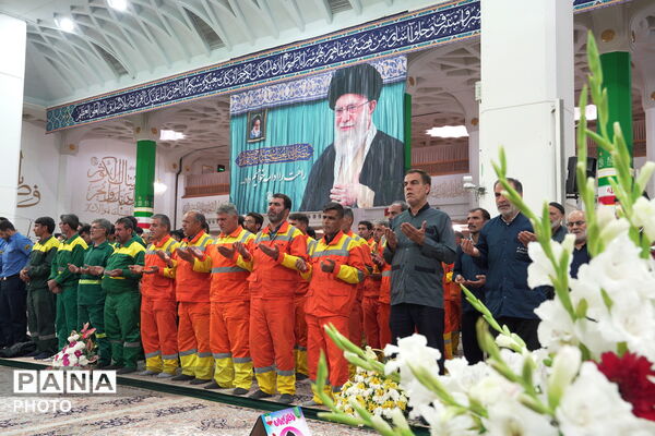 آیین خطبه خوانی خادمان حرم حضرت معصومه(س) در روز دختر