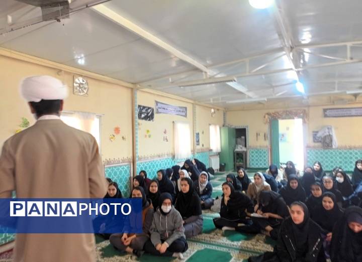 برگزاری کارگاه پیشگیری از آسیب های اجتماعی در دبیرستان سروقد