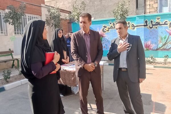 هفته سلامت روان در مدرسه اختر صدوقی شهرستان پیشوا 