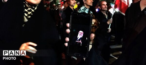 مردم پای کار ایران