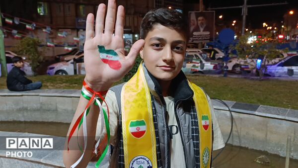 چهلمین روز شهادت دانش آموزان مدرسه میناب 
