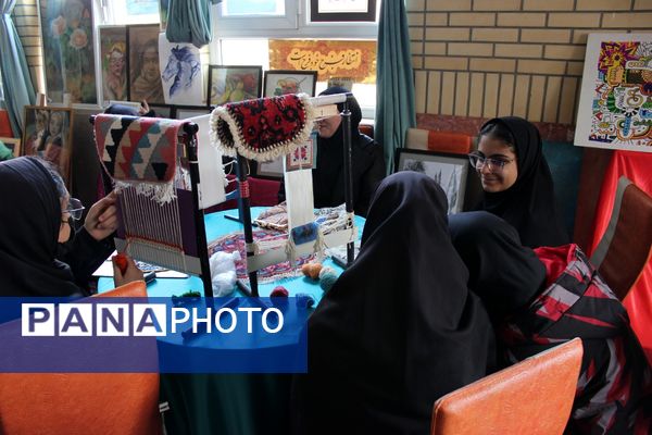 افتتاحیه مسابقات فرهنگی‌هنری «امید فردا» در مدرسه شاهد منتصرین ورامین