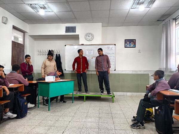 انتخابات همیار مشاور دبیرستان میثاق 