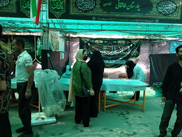 برپایی موکب شهدای شاهنامه و شهرداری منطقه ۱۲ و پذیرایی از زائران امام رضا (ع) در مشهد 