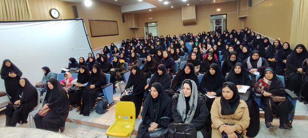 اولین کارگاه شناخت و تکنیک‌های ارتباط با نوجوانان در شیروان