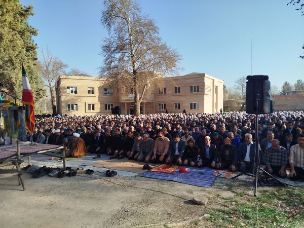 برگزاری نماز عید فطر در باغ ملی آشخانه