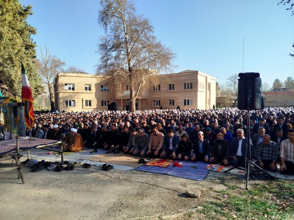 برگزاری نماز عید فطر در باغ ملی آشخانه