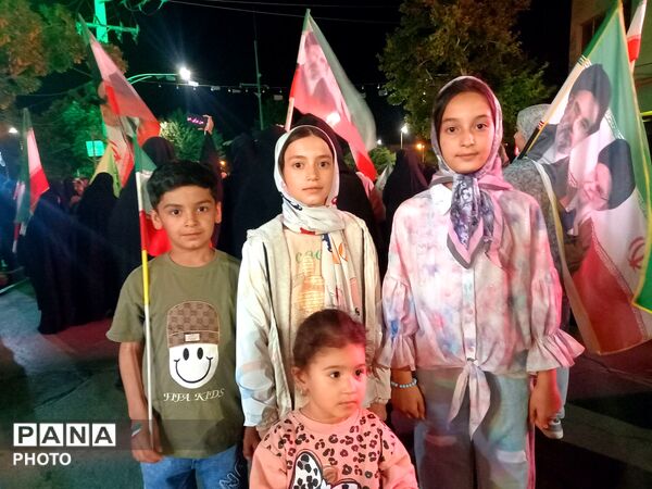 بیشتر از صد شب حماسه حضور مردم تویسرکان
