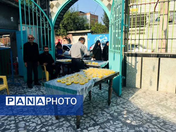 پخت شله‌زرد نذری با یاد ضامن آهو در قائمشهر