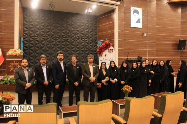 مراسم بزرگداشت مقام معلم در پردیس