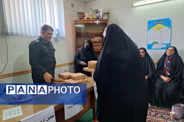 جلسه ستاد دهه فجر در حوزه حضرت زینب(س)بسیج سپاه احمد ابن موسی (ع) در شیراز 