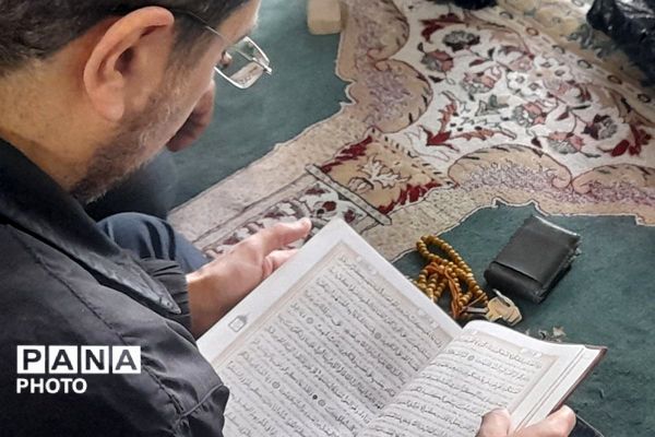 حضور پرشور نمازگزاران در نماز جمعه ورامین