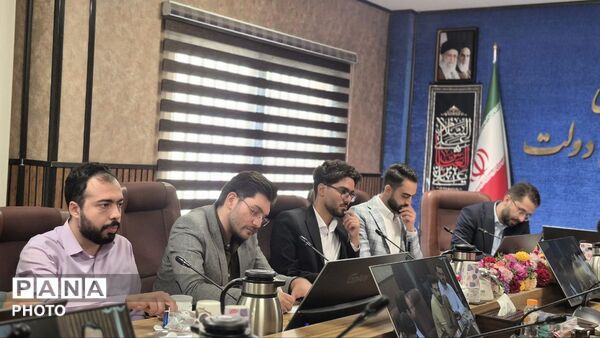 نسل زد پای بازنگری ساختار شورای مشاوران نشست