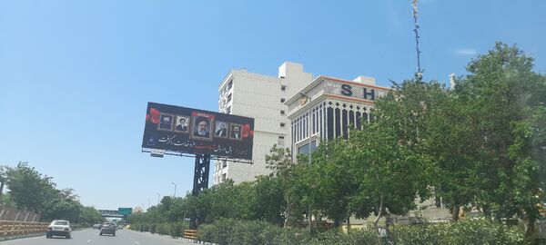 مشهد در میزبانی از فرزند شهیدش سیاه پوش شد