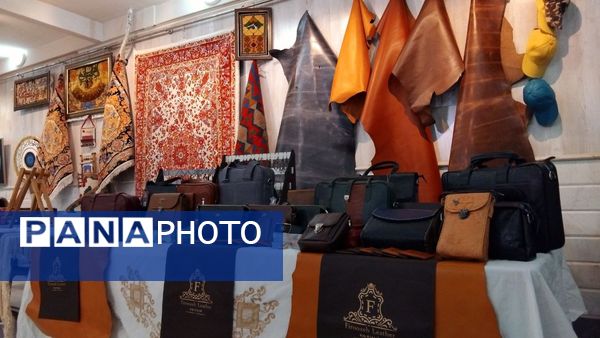 نمایشگاه صنایع‌دستی و سوغات شب یلدا در شهرستان محلات 