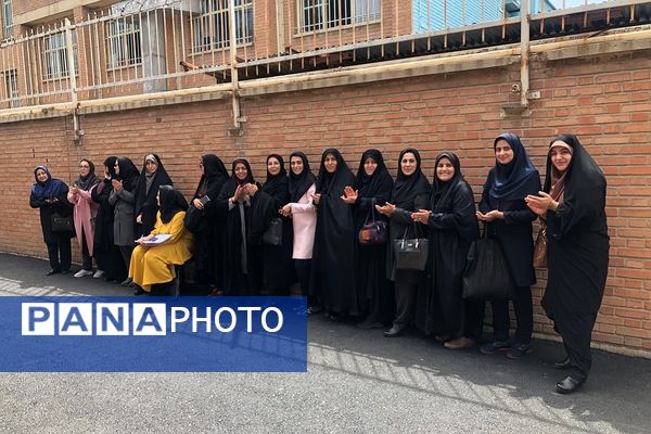 مسابقات ورزشی ویژه فرهنگیان به‌مناسبت گرامیداشت هفته معلم در ناحیه 2 شهرری 