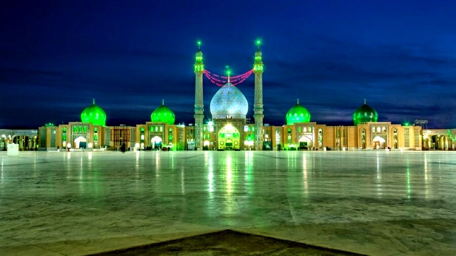 ویژه برنامه‌های تحویل سال نو در مسجد مقدس جمکران