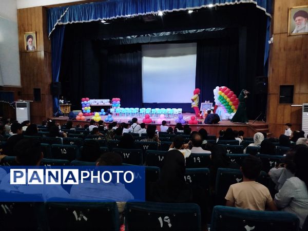 جشن باشکوه فارغ‌ التحصیلی نوگلان رنگین کمان کاشمر