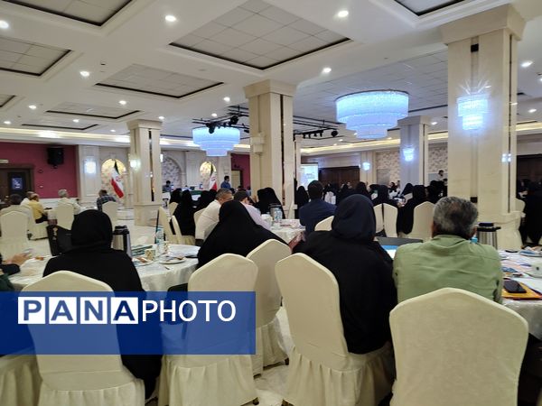 کارگاه راهبری نسل جدید ویژه معاونین پرورشی و مربیان ناحیه 3 مشهد