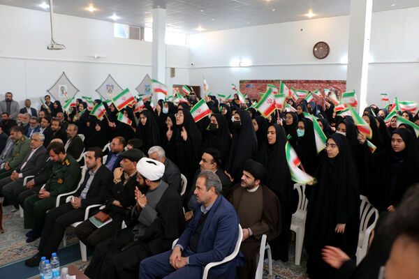 برپایی جشن «حضور تا ظهور» در دبیرستان شهیده حسنی سعدی قم