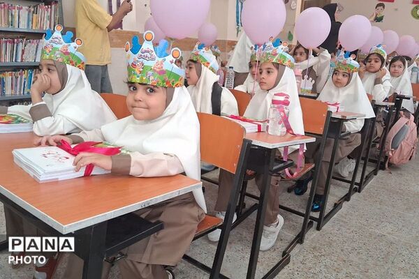 جشن شکوفه‌ها در دبستان بنی‌هاشمی شهرستان رباط‌کریم