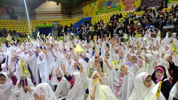 اجتماع بزرگ «روزه اولی‌ها» در ورزشگاه شهید‌شیرودی 