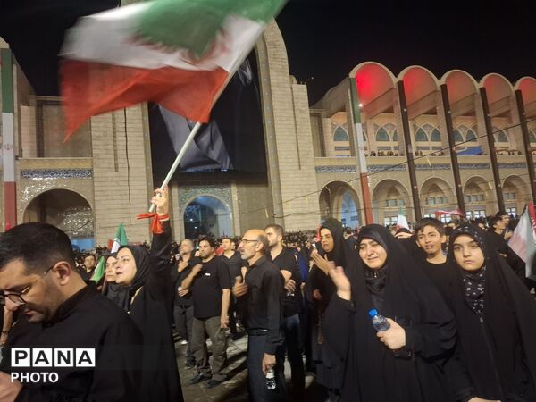 وداع با آقای شهید ایران