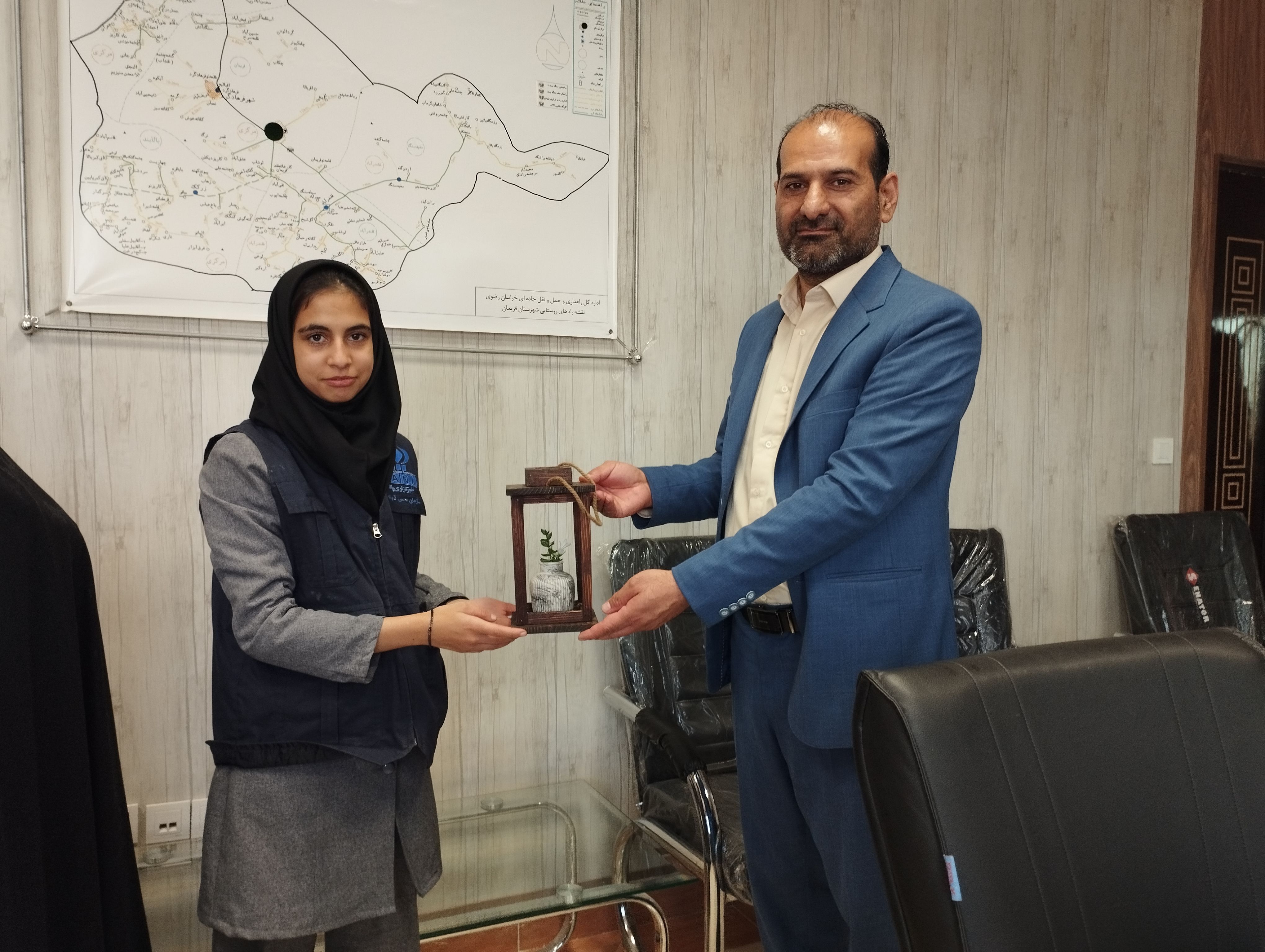 تقدیر از رئیس اداره راه و حمل و نقل جاده‌ای شهرستان فریمان 