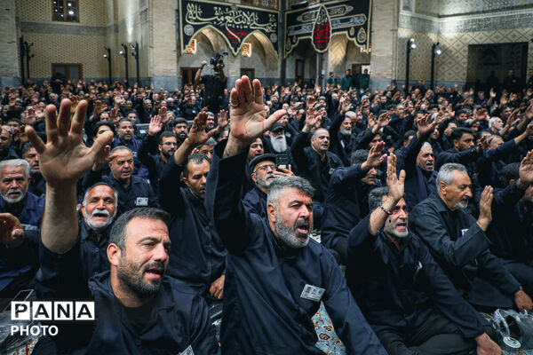 عزاداری اصناف و بازاریان مشهد در حرم مطهر رضوی