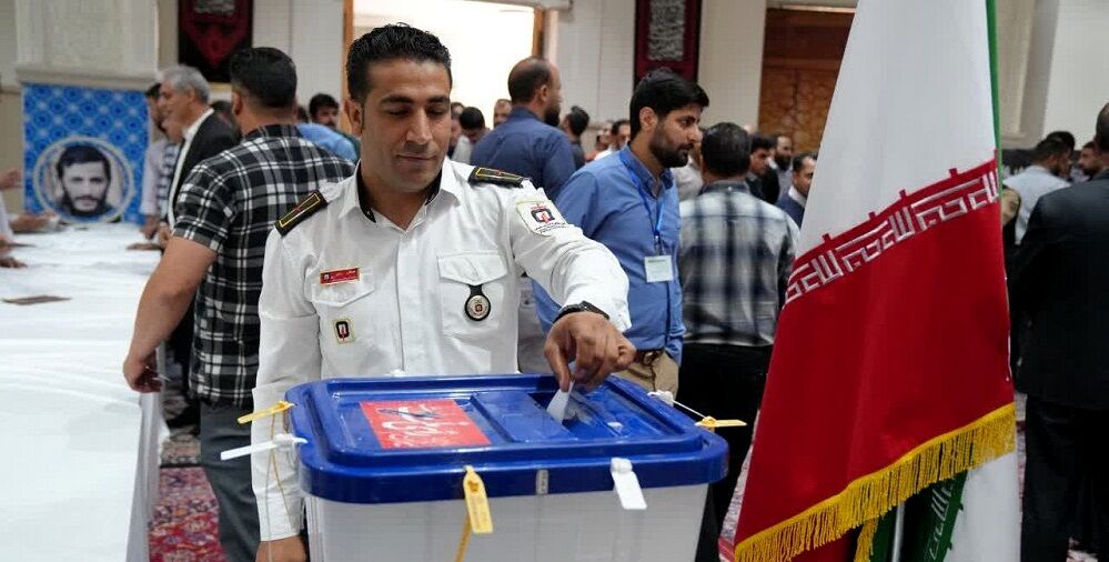 حضور پرشور مردم محمدشهرکرج‌ پای صندوق رای 