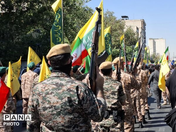 رزمایش ۳۱۳ هزار نفری «جان‌فدایان ایران» در تهران
