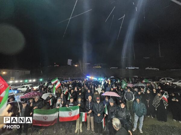 میثاق دوباره مردم روستای تکیه سپهسالار بخش آسارا با رهبر انقلاب
