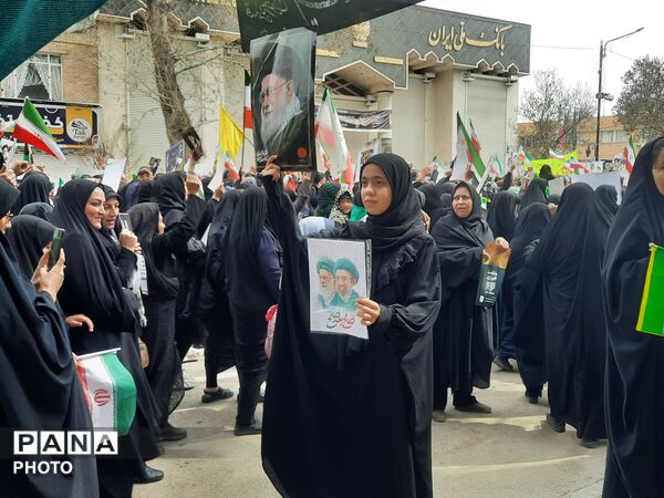 راهپیمایی روزجهانی قدس باحضور پرشور مردم در شهرستان نیشابور