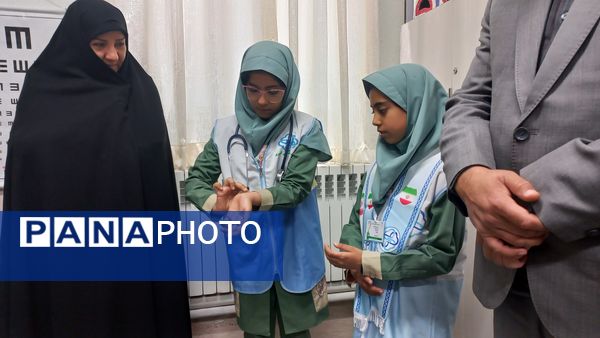 آئین افتتاحیه برنامه سفیران سلامت دانش آموزی استان خراسان رضوی در دبستان شاهد تحقیقی ناحیه ۶