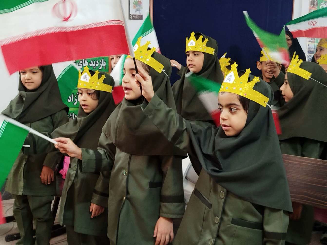 طلوع شکوفه‌های امید در دبستان نخبگان 