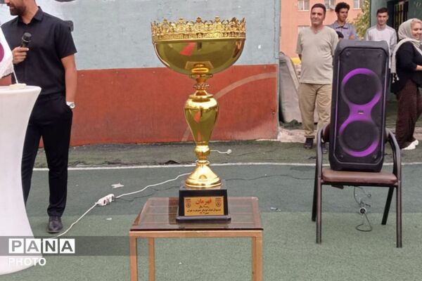 جشن اهدای مدال به نونهالان در باشگاه ورزشی ستارگان