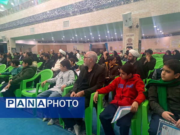 تقدیر از نوجوانان برگزیده قرآنی ناحیه 4 آموزش و پرورش قم