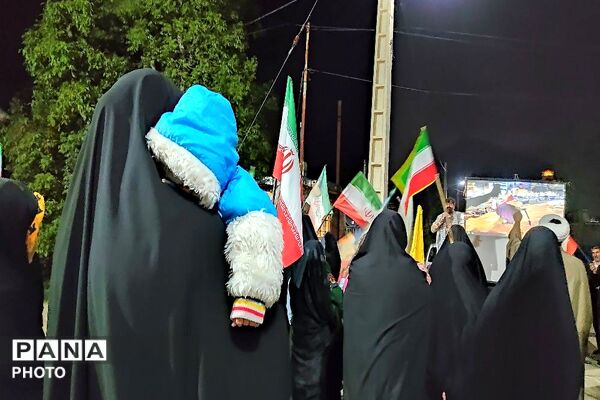 یک دنیا شاهد و مبهوت از حضور خیابانی مردم شهر بار