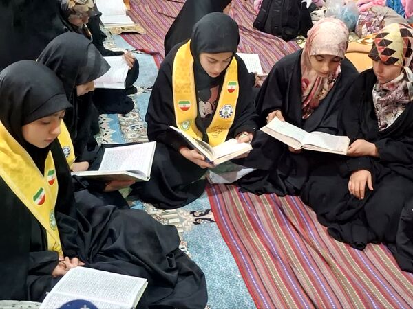 ثبت خاطرات شیرین در اعتکاف دانش‌آموزی