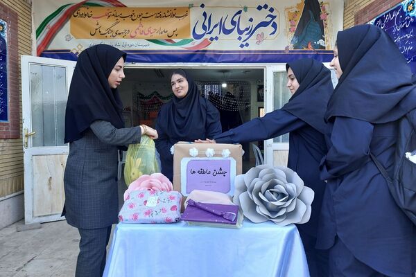برگزاری جشن عاطفه‌ها در مدارس دخترانه شهرستان پیشوا