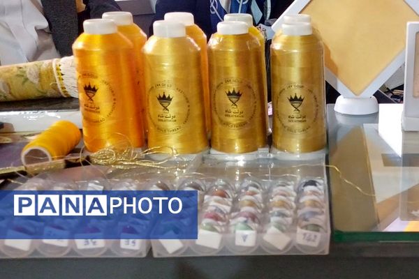 حضور دانش‌آموزان دبیرستان قلم چی ناحیه دو شهرری در نمایشگاه نانو فناوری