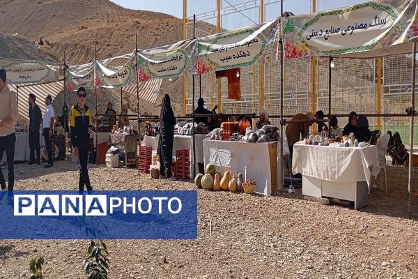 آغاز مراسم روز شهر بار با افتتاح نمایشگاه محصولات محلی و صنایع دستی