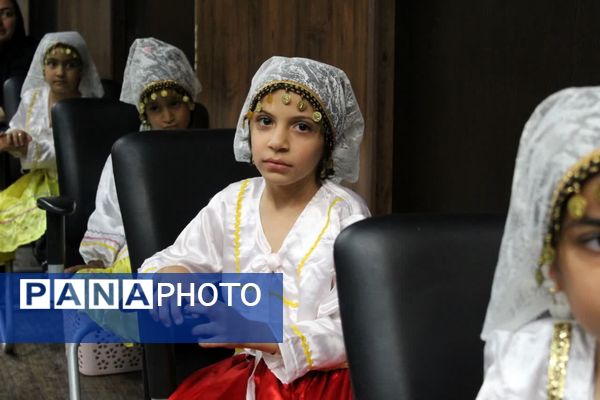 جشنواره هویت ملی اسلامی کودکستان‌های شهرستان گرمه