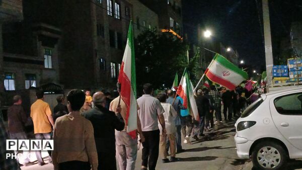 تجمع خودجوش مردم محله آبرسانی فردیس در خونخواهی رهبر شهیدشان