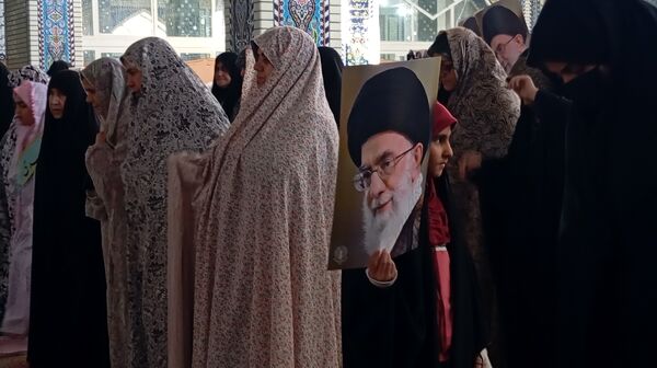 نماز جمعه‌ای که در آن شعار «مرگ بر آمریکا» طنین‌انداز شد