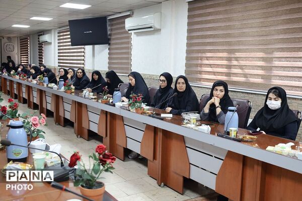 توانمندسازی مشاوران مدارس، گامی برای هدایت تحصیلی استاندارد در آموزش و پرورش قرچک