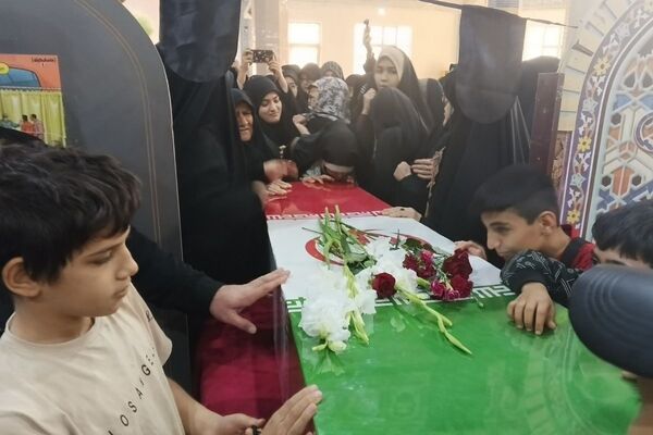 حضور شهید گمنام، حال‌وهوای نماز جمعه را متحول کرد