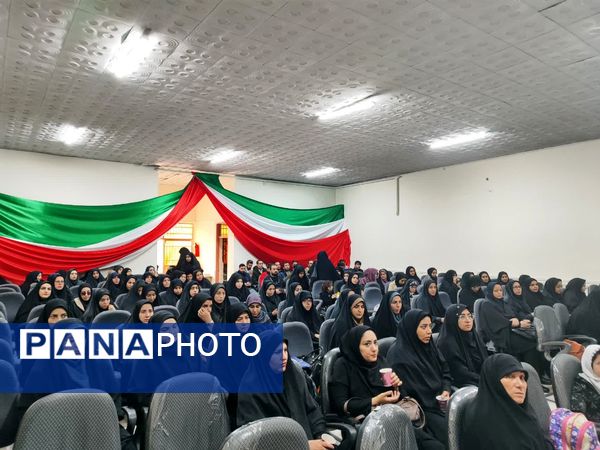 برگزاری کارگاه آموزشی معلم تحول آفرین در دبیرستان مشکوه نور