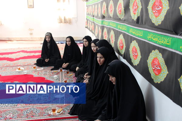 دیدار جمعی از دانش آموزان دبیرستان فاطمه الزهرا (س) با امام جمعه سملقان