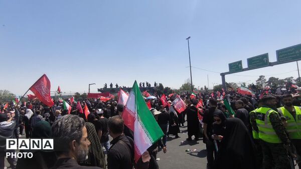 قاب هایی از لحظات وداع با آقای شهید